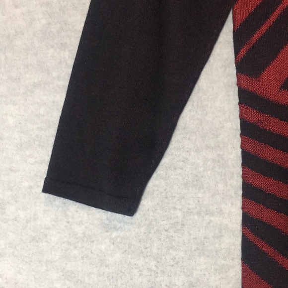 DANA BUCHMAN Asymmetrical Striped Scoop Neck Lightweight Sweater w/3/4 Sleeves - Picture 8 of 16